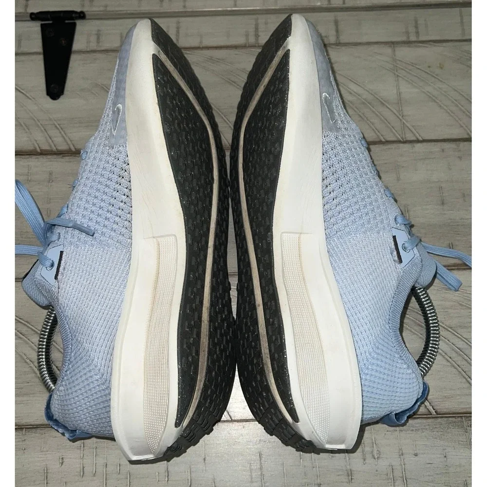 Nike Interact Run Women's Size 7.5 Running Shoes
